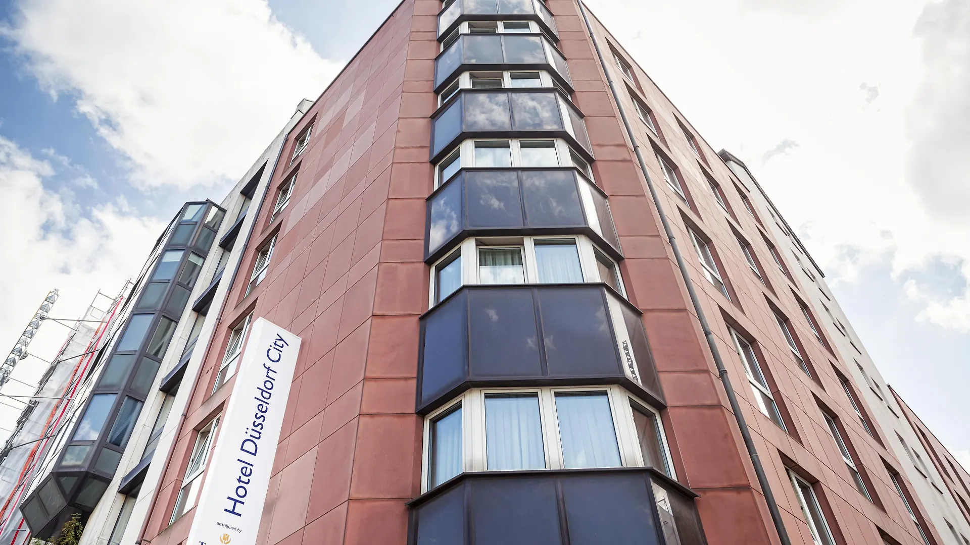 Hotel Duesseldorf City By Tulip Inn